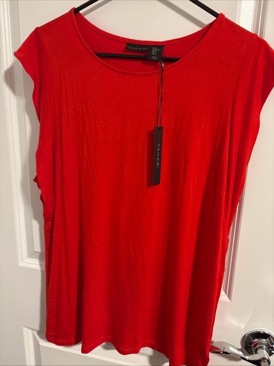 Tahari Tops - Tahari Women’s XL Red Sleeveless Blouse Top NWT